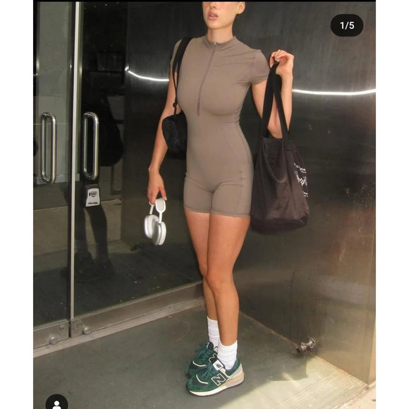 ADANOLA Ultimate Zip Front Pocket Romper - Cocoa Brown UK S,US 4-6 - Picture 3 of 10